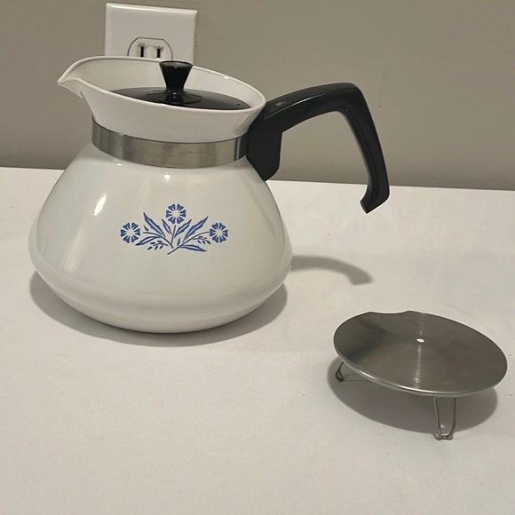 Vintage Corningware Blue-Cornflower pattern tea pot EUC!! - Picture 2 of 11